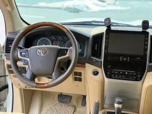 2017 Toyota Land Cruiser