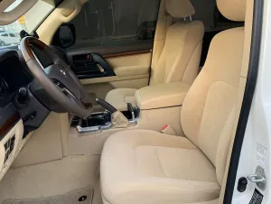 2017 Toyota Land Cruiser