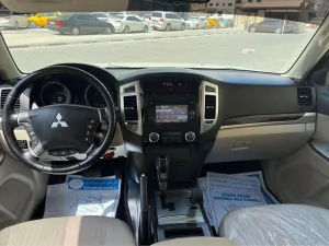 2017 Mitsubishi Pajero