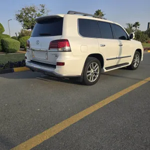 2014 Lexus LX 570