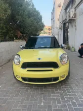 2013 Mini Countryman in dubai