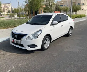 2015 نيسان صني in dubai