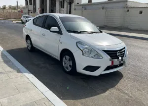2015 نيسان صني