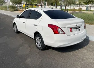 2015 نيسان صني