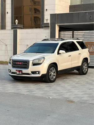 2015 GMC Acadia in dubai
