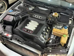 2001 Audi S8
