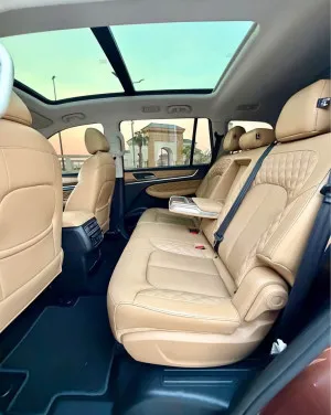 2020 ام جي ار اكس ٨