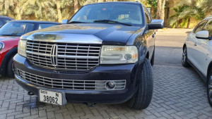 2007 Lincoln Navigator in dubai