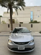 2015 كرايسلر ٢٠٠