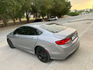2015 كرايسلر ٢٠٠