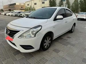 2020 نيسان صني in dubai