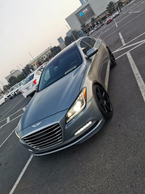 2015 Hyundai Genesis in dubai