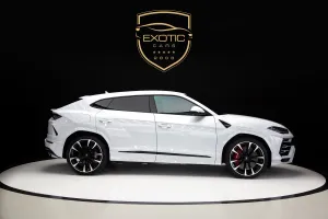 2020 Lamborghini URUS