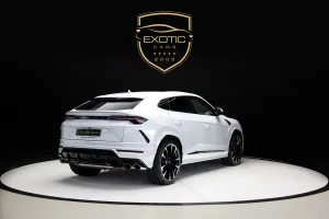 2020 Lamborghini URUS