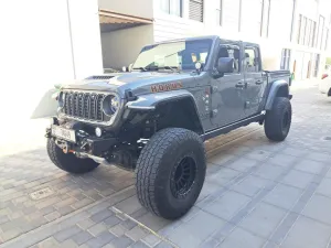 2022 Jeep Gladiator in dubai