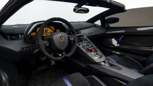 2016 Lamborghini Aventador