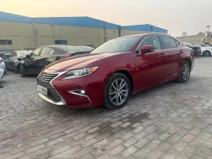 2016 Lexus ES