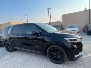 2022 كيا كارنفال in dubai