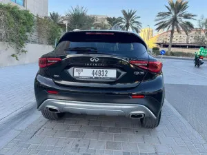 2018 إنفينيتي كيو اكس ٣٠