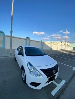 2015 Nissan Sunny in dubai