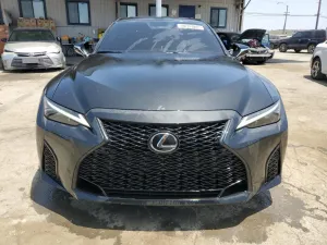 2023 لكزس اي اس