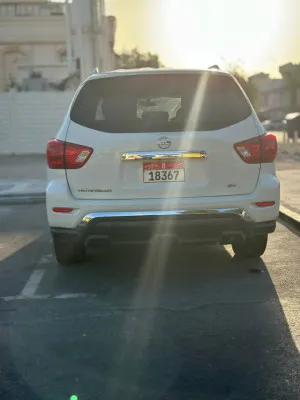 2018 نيسان باثفايندر 
