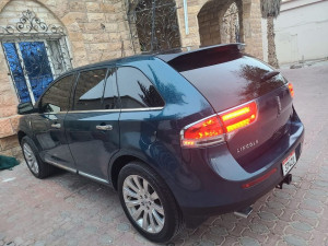 2011 Lincoln MKS