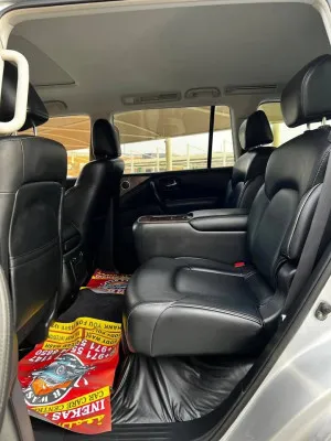 2017 Infiniti QX80
