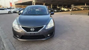 2014 نيسان تيدا in dubai