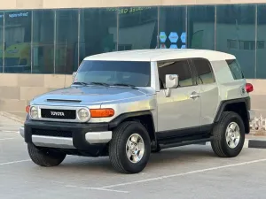 2008 تويوتا أف جي كروزر