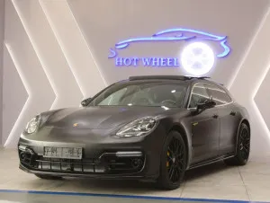 2022 Porsche Panamera in dubai