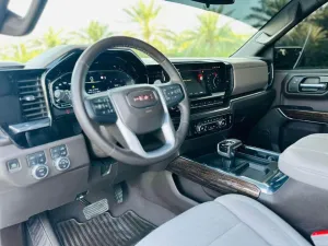 2023 GMC Sierra