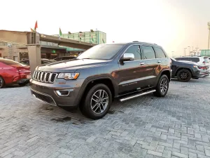 2019 Jeep Grand Cherokee in dubai