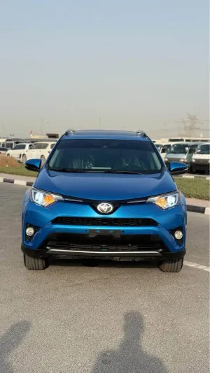 2017 تويوتا راف ٤ in dubai