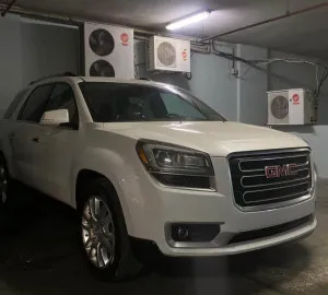 2016 GMC Acadia in dubai
