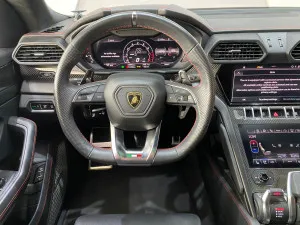 2022 Lamborghini URUS