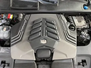 2022 Lamborghini URUS