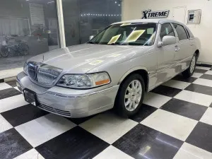 2011 Lincoln Town Car