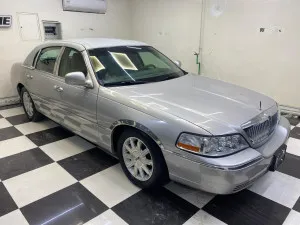 2011 Lincoln Town Car