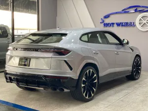 2022 Lamborghini URUS