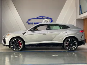2022 Lamborghini URUS