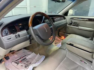 2011 Lincoln Town Car