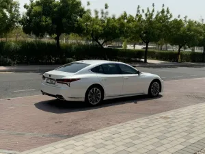 2020 لكزس ال اس