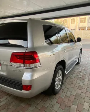 2017 Toyota Land Cruiser