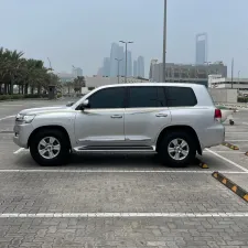 2017 Toyota Land Cruiser