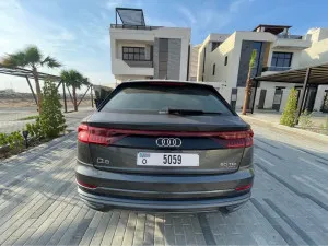 2021 اودي كيو ٨