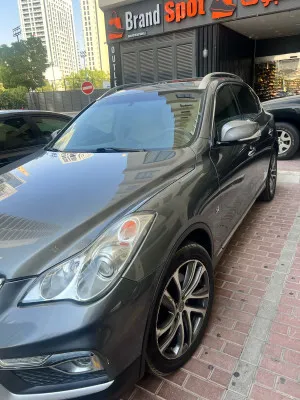 2016 Infiniti QX50 in dubai