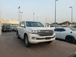 2019 تويوتا لاند كروزر in dubai