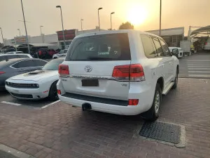 2019 Toyota Land Cruiser