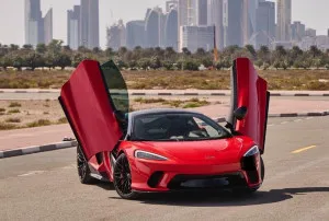 2023 ماكلارين جي تي in dubai